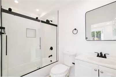 625 Orizaba, Long Beach, CA 90814 - Photo 27