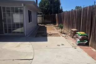 2530 S Rene, Santa Ana, CA 92704 - Photo 13