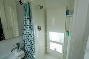 451 W 10th, Long Beach, CA 90813 - Photo 17