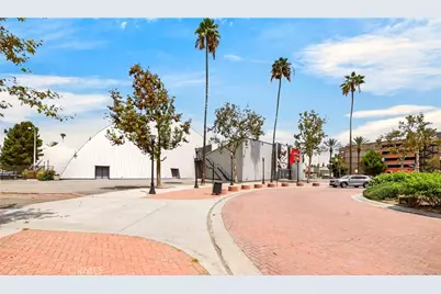 435 W Center Street, Anaheim, CA 92805 - Photo 31