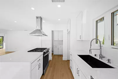 201 Herrin Street, Manhattan Beach, CA 90266 - Photo 5