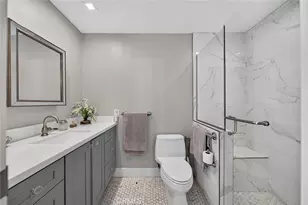 5201 S Marina Pacifica Dr, Long Beach, CA 90803 - Photo 17