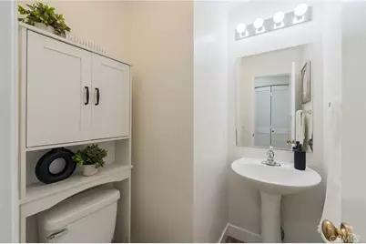 515 E Cypress, Anaheim, CA 92805 - Photo 11
