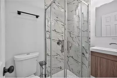 611 W 46th, Los Angeles, CA 90037 - Photo 19