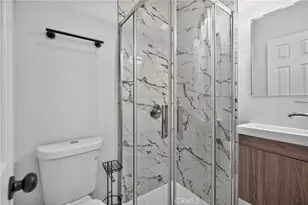 611 W 46th, Los Angeles, CA 90037 - Photo 19