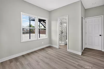 611 W 46th, Los Angeles, CA 90037 - Photo 17