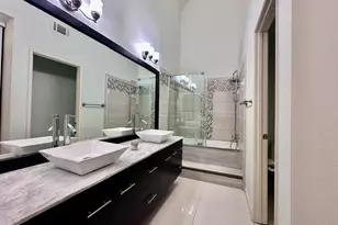 2542 W Macarthur, Santa Ana, CA 92704 - Photo 11