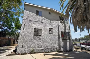 427 E 25th St, Los Angeles, CA 90011 - Photo 9