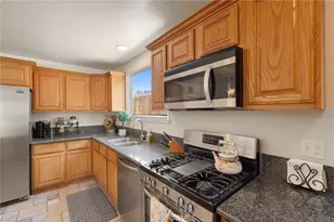 23328 Gilmore St, West Hills, CA 91307 - Photo 17