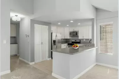 4561 Warner, Huntington Beach, CA 92649 - Photo 7