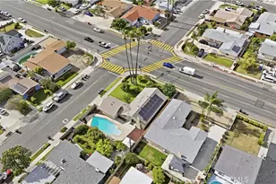 1946 W Broadway, Anaheim, CA 92804 - Photo 21