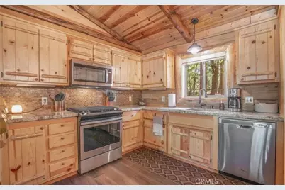 1793 Columbine Drive, Big Bear City, CA 92314 - Photo 13