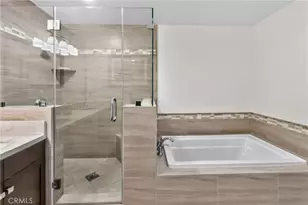 12645 Oxnard, Los Angeles, CA 91606 - Photo 29