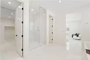 208 Ocean Pl, Seal Beach, CA 90740 - Photo 23