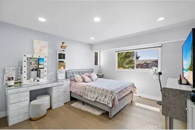 2750 San Carlos, Costa Mesa, CA 92626 - Photo 17