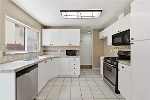 9300 Burnet Ave, North Hills, CA 91343 - Photo 19