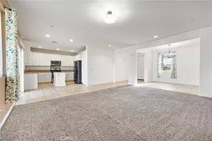 8209 Coral Point Ct, Bakersfield, CA 93313 - Photo 11