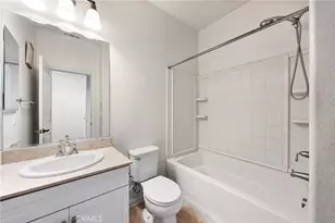 8209 Coral Point Ct, Bakersfield, CA 93313 - Photo 25