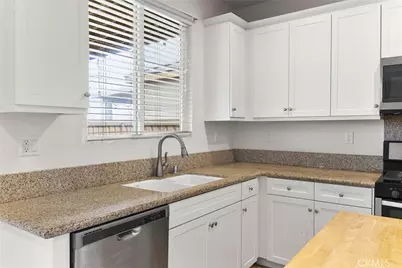 8209 Coral Point Court, Bakersfield, CA 93313 - Photo 15