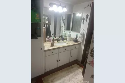 2861 S Fairview #D, Santa Ana, CA 92704 - Photo 3