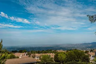 1045 S Daybreak Ct, Anaheim, CA 92808 - Photo 23