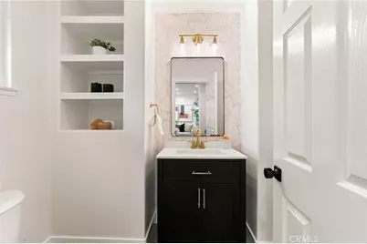 18048 Lemon, Yorba Linda, CA 92886 - Photo 11