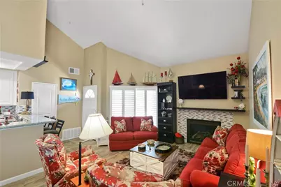 2000 Pacific Coast Hwy Apt 308, Huntington Beach, CA 92648 - Photo 17