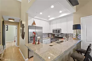 2000 Pacific Coast Hwy Apt 308, Huntington Beach, CA 92648 - Photo 19