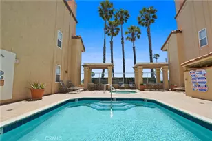 2000 Pacific Coast Hwy Apt 308, Huntington Beach, CA 92648 - Photo 15