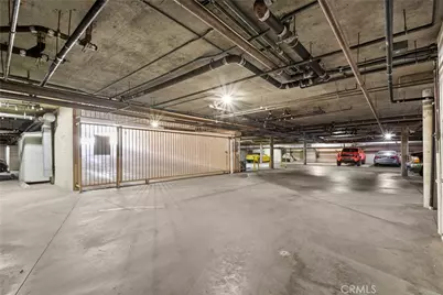 2000 Pacific Coast Hwy Apt 308, Huntington Beach, CA 92648 - Photo 35