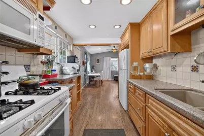 12017 208th, Lakewood, CA 90715 - Photo 13