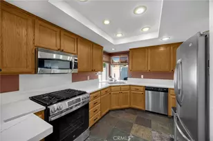 2210 Pacific Ave, Costa Mesa, CA 92627 - Photo 7