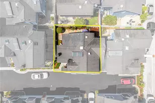 2210 Pacific Ave, Costa Mesa, CA 92627 - Photo 29