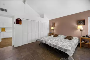 2210 Pacific Ave, Costa Mesa, CA 92627 - Photo 23