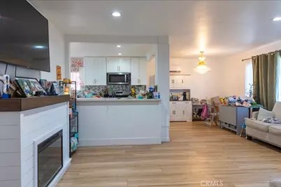 5421 Repetto, Los Angeles, CA 90022 - Photo 9