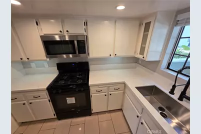 6545 Reseda #3, Reseda, CA 91335 - Photo 3