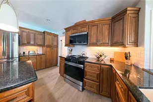 2146 W Crone Ave, Anaheim, CA 92804 - Photo 7