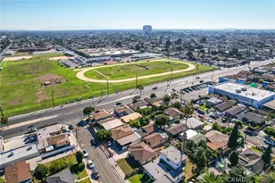 814 W Maple St, Compton, CA 90220 - Photo 3