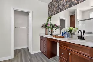 10670 Paramount Blvd, Downey, CA 90241 - Photo 11