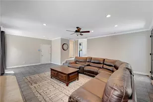 2916 Charlemagne Ave, Long Beach, CA 90815 - Photo 17