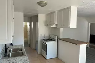 118 E Truslow, Fullerton, CA 92832 - Photo 3
