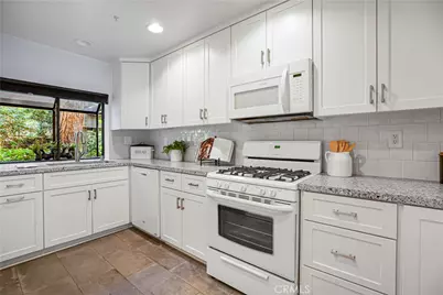 1054 Seco Street #106, Pasadena, CA 91103 - Photo 9