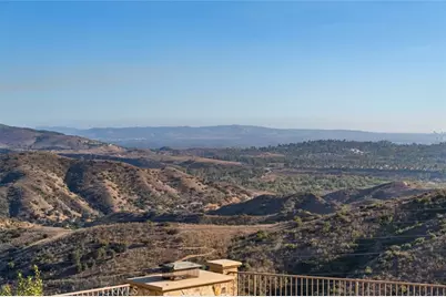 1159 S Pointe Premier, Anaheim Hills, CA 92807 - Photo 33