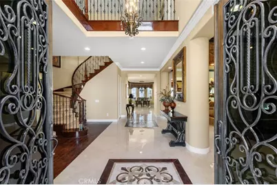 1159 S Pointe Premier, Anaheim Hills, CA 92807 - Photo 5