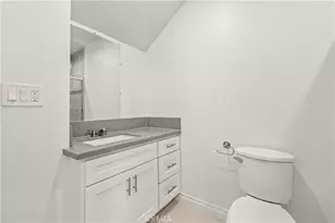 4812 Saturn St, Los Angeles, CA 90019 - Photo 11