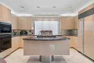8031 Calle De La Plata, La Jolla, CA 92037 - Photo 23