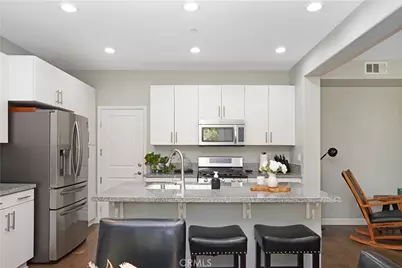 10572 Sausalito Court, Los Alamitos, CA 90720 - Photo 9