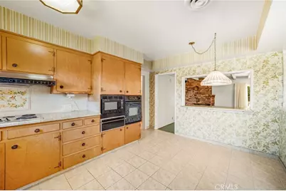 2070 S Eileen Drive, Anaheim, CA 92802 - Photo 11