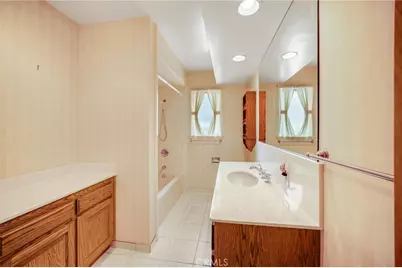 2070 S Eileen Drive, Anaheim, CA 92802 - Photo 17
