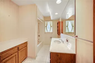 2070 S Eileen Dr, Anaheim, CA 92802 - Photo 17